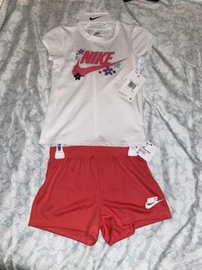 Nuevo conjunto Nike niña talla 6x 6/7 - Imagen 1 de 3