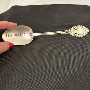 TEE-RIFIC handgestempelt gehämmert Vintage Löffel-versilbert?-Großbuchstaben - Bild 1 von 13