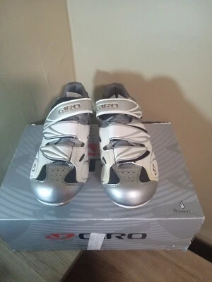 Zapatos de ciclismo de carretera Giro Sante blancos/plateados/dorados para mujer nuevos talla 9 Foto 1 de 3
