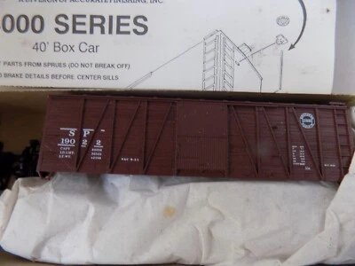410FOOT OUTSIDE BRACED BOX CAR FOR SOUTHERN PACIFIC RR. BY ACCURAIL HO  NIB - Image 1 of 4