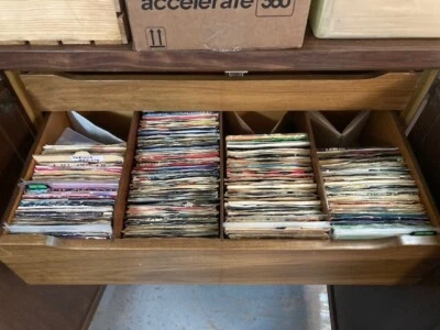 YOU PICK!  Picture Sleeve 7” Vinyl 45 singles 80's Pop/Rock  $2.95+ COMBINE SHIP - Imagem 1 de 3