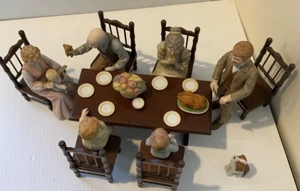 RARE Enesco Treasured Memories 1983 Family Gathering 23pc Figurine Set w/box - Picture 1 of 6
