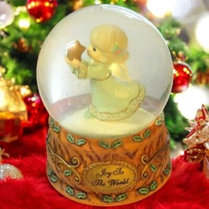 2012 Precious Moments Joy To The World Musical Snow Globe - Picture 1 of 7