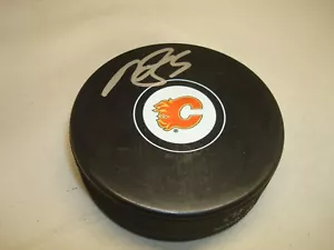 Mark Giordano Signed Calgary Flames Hockey Puck Autographed 1B - Picture 1 of 2