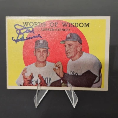 1959 Topps #383 Fios de Sabedoria Larsen e Stengel com Autógrafo Larsen - Imagem 1 de 4