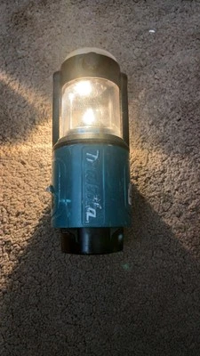 Makita Camping  Lamp All Working  No Charger - Image 1 of 4