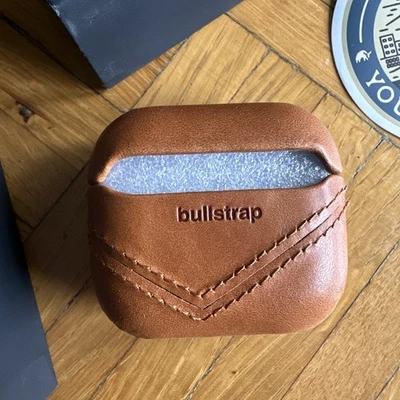 Bullstrap Leather Wrapped Polycarbonate Regular AirPods 3 Case Sienna Brown - Image 1 of 4