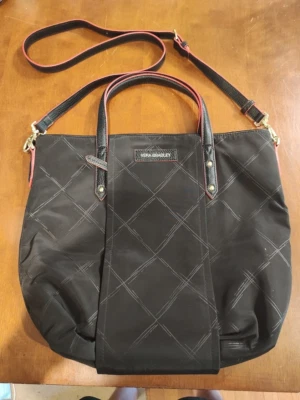 Vera Bradley Preppy Poly 挎包斜挎包黑色带红色装饰圆点 — 第 1/4 张图片