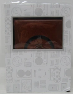 Yu-Gi-Oh! Branded Wood Bluetooth Speaker with Wireless Charging Pad - Picture 1 of 10