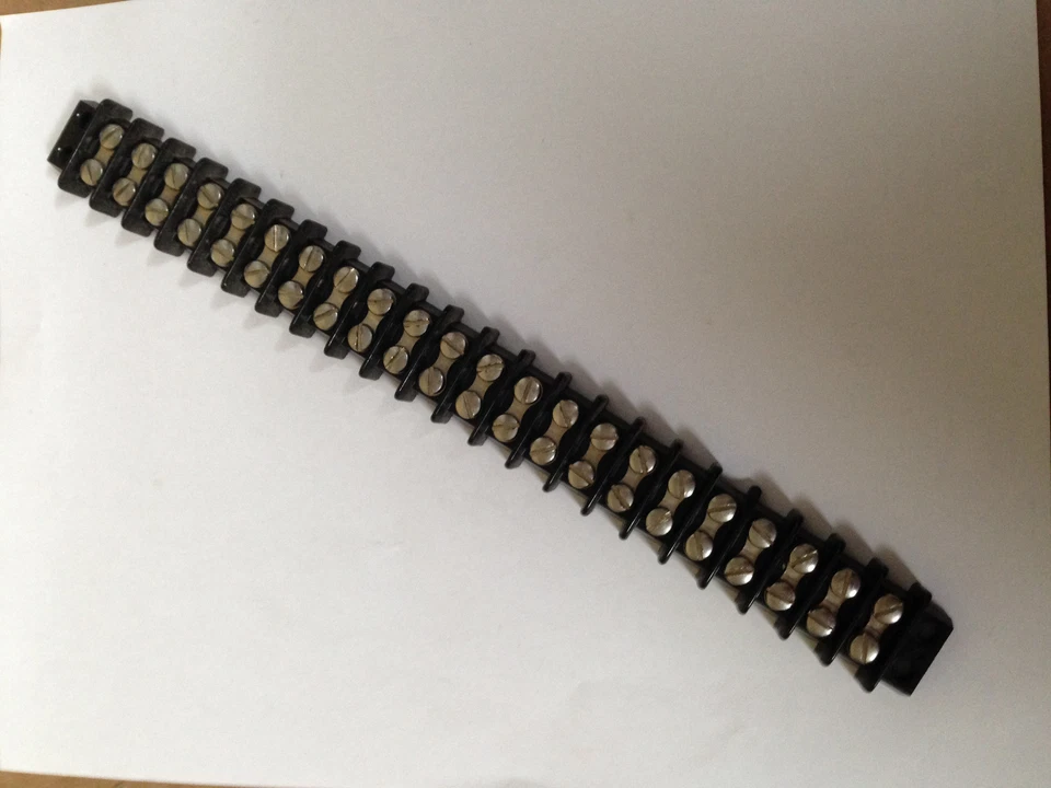 1 pc. Kulka Double Row 22 Position Terminal Block, 601GP22, Screw Mount, Used - Image 1 of 1