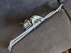 MINI R55 R56 R57 FRONT WIPER MOTOR LINKAGE MECHANISM 7138790 54527111G 53555304 - Picture 1 of 10