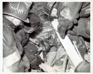 1944 Vintage Photo Detroit Firemen help Black Lady US Feathers & Down Explosion - Picture 1 of 2