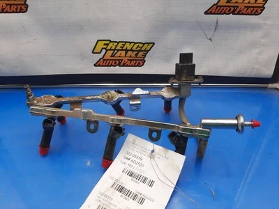 Riel de combustible con inyectores 3,0 L Ohv compatible con 00-03 SABLE 1225513 Foto 1 de 4