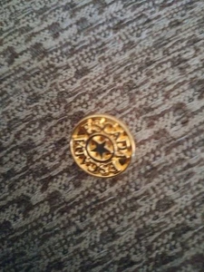 Vtg Gold Escada Star One pc Designer Metal Button - Picture 1 of 2
