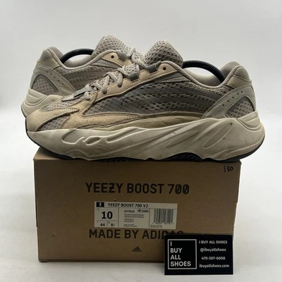 Talla 10 - Adidas Yeezy Boost 700 V2 Crema (GY7924) Foto 1 de 4