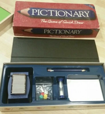 Pictionary 1997 - Milton Bradley Juego de Mesa/Juego Familiar, solo faltan 3 cartas Foto 1 de 4