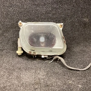 MERCEDES BENZ E320 FOG LIGHT RIGHT PASSENGER 1996 1997 1998 A2108200156 OEM - Picture 1 of 2
