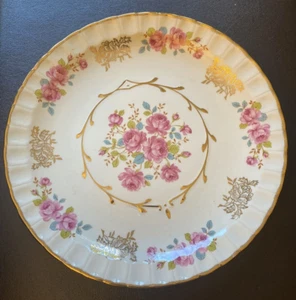 Placa Avon Wood & Sons vintage de 10" alpina blanca piedra de hierro rosas rojas borde dorado - Imagen 1 de 7