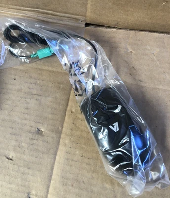 V7 M30P20-7N Optical Mouse New - Image 1 of 4