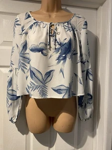 Hollister Stunning Ladies Top Size XS - Picture 1 of 6