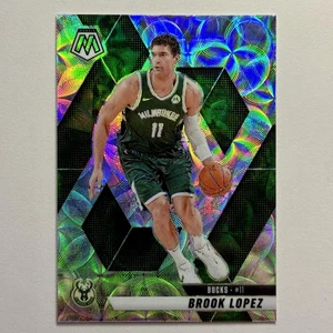 2024-25 Mosaik #45 Brook Lopez Scope International Mosaic Prizm Bucks - Bild 1 von 2