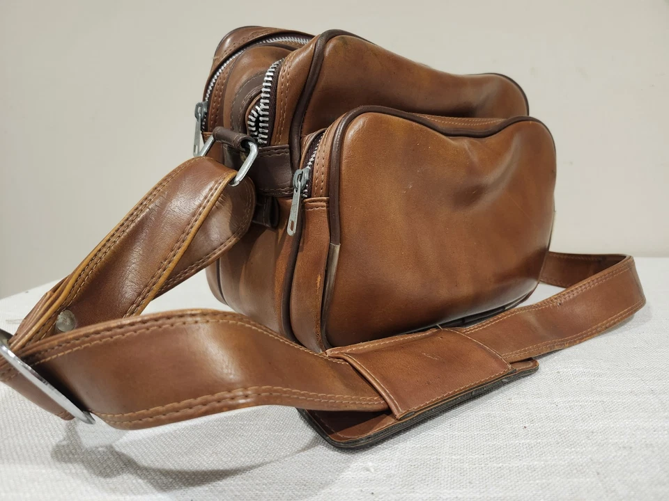 Bolso acolchado vintage para cámara Coast S-1 bronceado con correa para el hombro  Foto 1 de 4