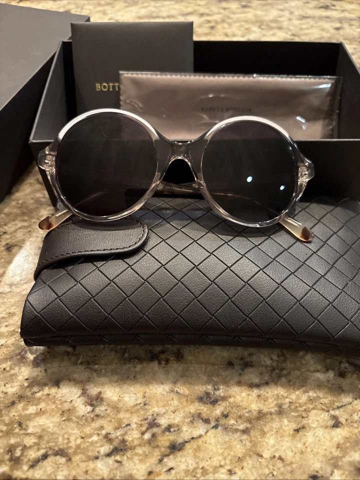Auténticas gafas de sol para mujer Bottega Veneta Foto 1 de 4