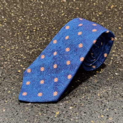 Corbata de seda azul Holland & Sherry London 1836. Foto 1 de 4