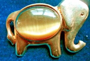 PIN Elephant Brushed Gold tone Brooch-Carbochon Tiger's Eye Trunk Up EUC - Picture 1 of 4