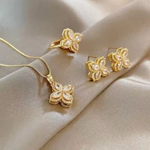 18k Gold Plated Titanium Steel  Golden Rotating Clover Necklace Sets - Picture 1 of 1