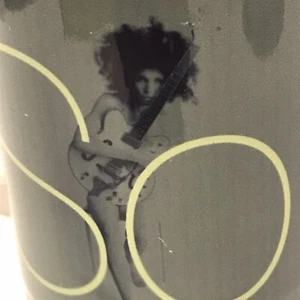 SOLO hippie girl electric guitar singer 70's ceramic mug coffee 12 oz Afro hair - Picture 1 of 5