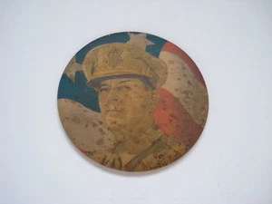 PATRIOTIC POCKET MIRROR ~ GENERAL MACARTHUR - Picture 1 of 2