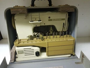 Bernina 532-2 Nähmaschine mit viele Zubehoer - Foto 1 di 10
