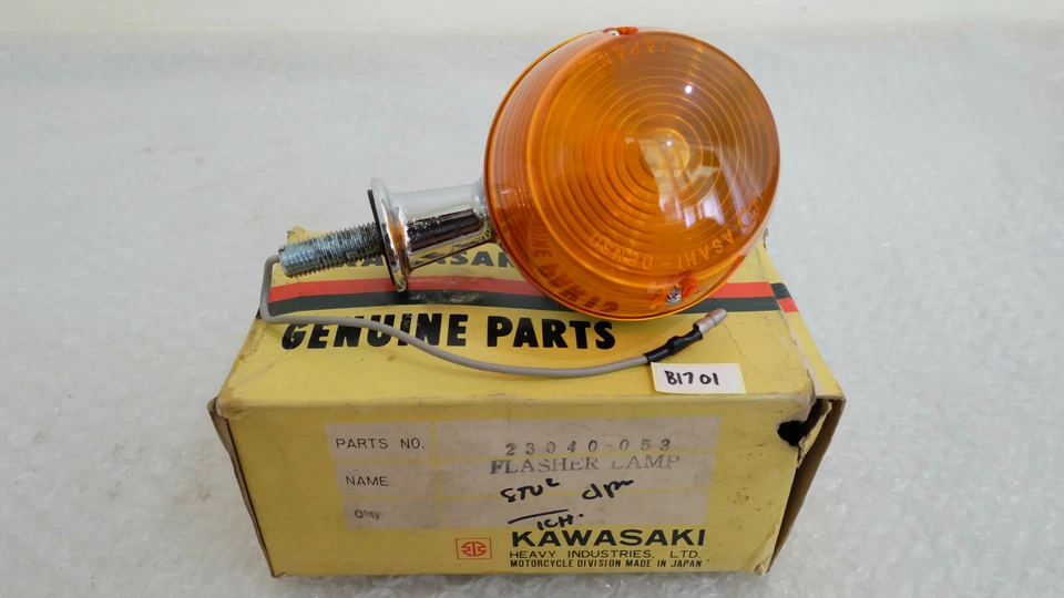 Kawasaki 100 G7 KH100 KH90 G7S G7SA G7T Winker Turn Signal NOS Genuine Japan - Image 1 of 4