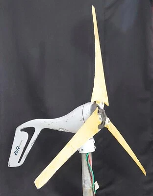 Southwest Windpower AIR Breeze Marine Wind Generator BR0001666 - Image 1 of 4