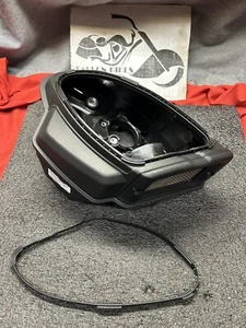 Genuine 2024 Harley Davidson Street Road Glide Air Cleaner Housing 29000361 - Foto 1 di 7