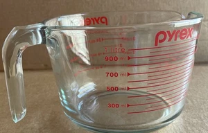 PYREX 4 Cup 32 Oz Blue Tint Glass Measuring Cup Red Letter USA - Picture 1 of 6