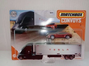 MATCHBOX 2019 CONVOYS BLACK TESLA SEMI & BOX TRAILER WITH RED TESLA MODEL S RARE - Picture 1 of 5