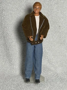 Muñeca Ken vintage 1990 con chaqueta, pantalones y botas Barbie - Imagen 1 de 4