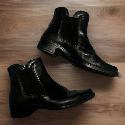 Ecco Boots Womens Sz 39 Black Leather Chelsea Ankle Dress Shoes Comfort Classic - Image 1 of 4