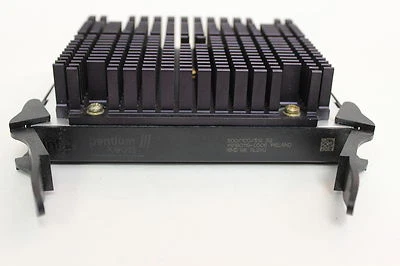 INTEL SL2XU PENTIUM III XEON 500/100/512 S2 CPU WITH HEATSINK WITH WARRANTY - Image 1 of 3