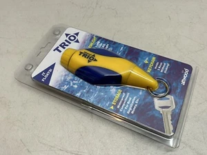 ATTWOOD TRIO 14286-7 / LED FLASHLIGHT / WATERPROOF STORAGE KEYCHAIN / NEW - Picture 1 of 6