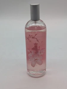 The Body Shop Japanese Cherry Blossom Body Fragrance Mist 100ml 85% Full - Picture 1 of 3