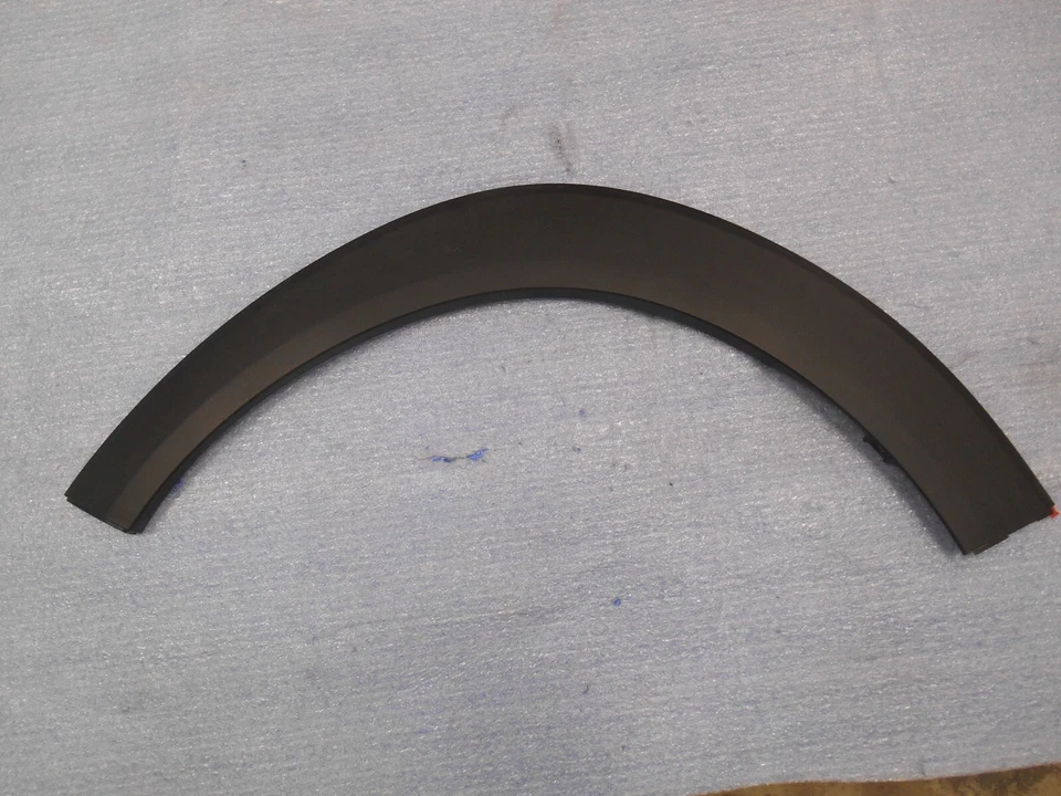 Volvo XC60 Front Right Side Wheel Arch 2017 TO 2022 31650216 Genuine OEM - Image 1 of 2