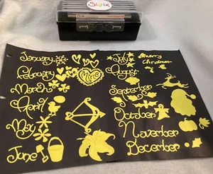 Sizzix Sizzlits Kalender Set mit 8 extra Design Stanzformen für Walzenmaschine - Bild 1 von 8