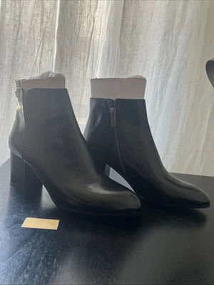 Jil Sander Navy NIB Black Patent Leather Heeled Ankle Boots Size 40 - Image 1 of 4