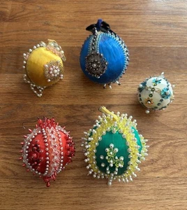 Vintage 5 Hand Crafted Sequin Ribbon Jeweled Beaded Satin Push Pin Ornament MCM - Picture 1 of 11