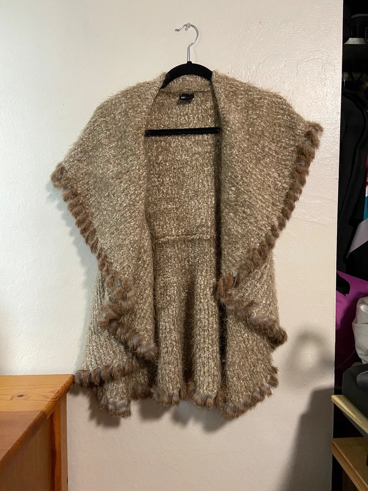 Chaleco chal Love Token 100 % genuino natural con ribete de piel de conejo mediano para mujer Foto 1 de 4