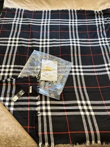 Burberry Cashmere Scarf - Women's Men's Unisex 140cm x 145cm - Picture 1 of 9