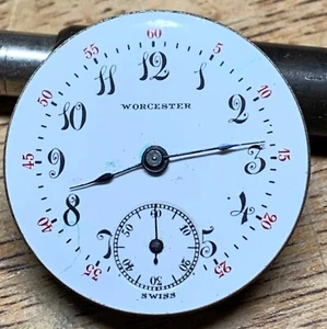 Atractivo movimiento de reloj de bolsillo Worcester hecho en Suiza, 29,4 mm ~ No funciona - Imagen 1 de 2